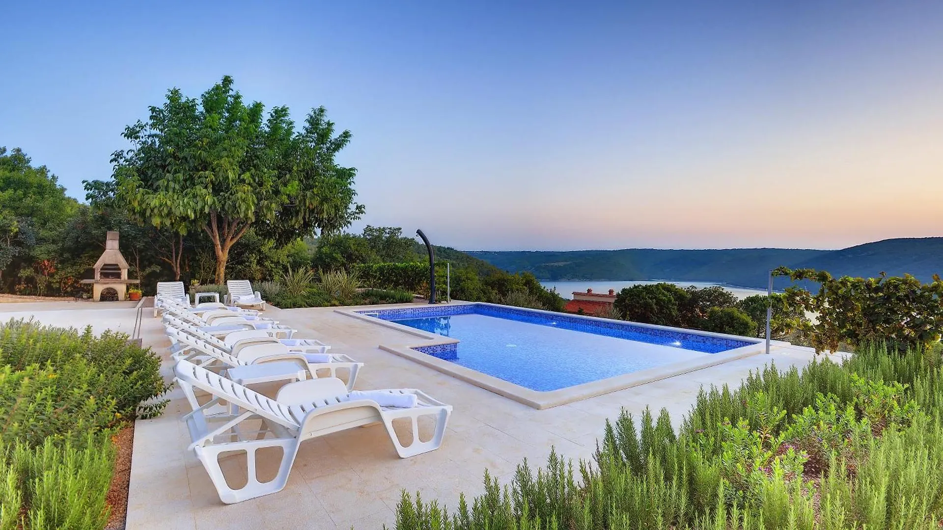 Holiday home Villa Mytilus, A Beautiful Villa With A Fantastic Sea View Trgetari Croatia