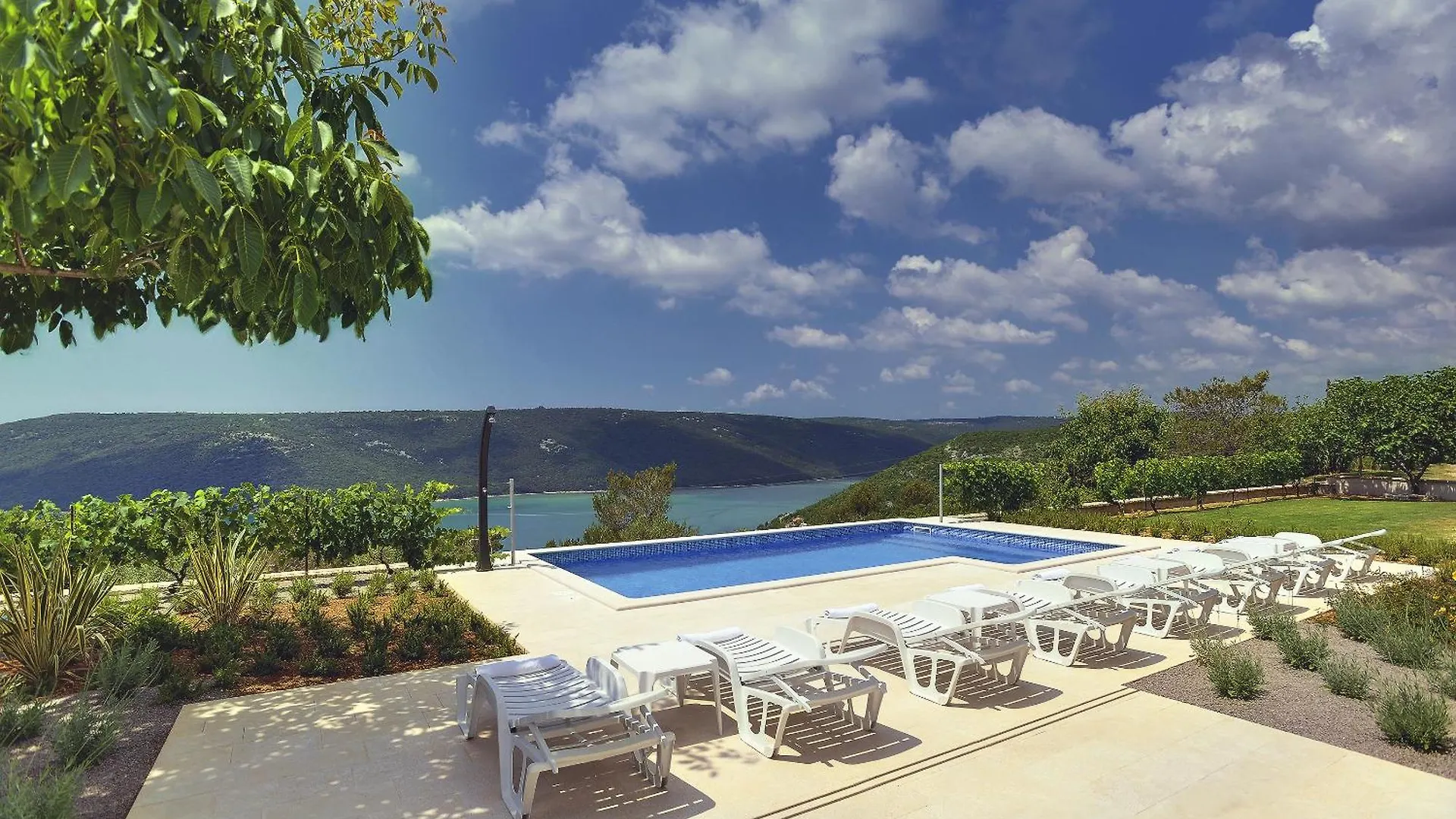 Villa Mytilus, A Beautiful Villa With A Fantastic Sea View Trgetari Croatia